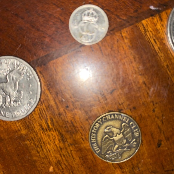 Collectibles Coins (Half Dollar, whole dollar, 2 buff nickels and way more) - Picture 11 of 17